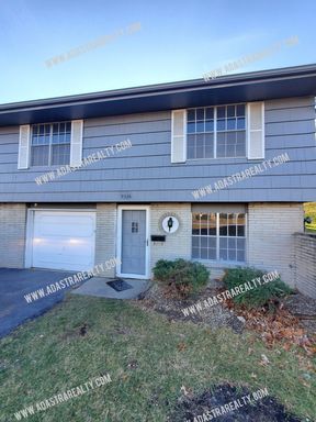 9336 Ballentine St,, Overland Park, KS 66214-1809