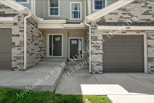 1087 N Findley St,, Olathe, KS 66061