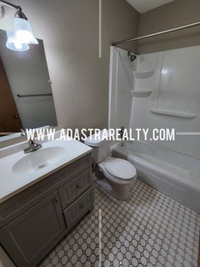 212 Brookside Dr,, Paola, KS 66071