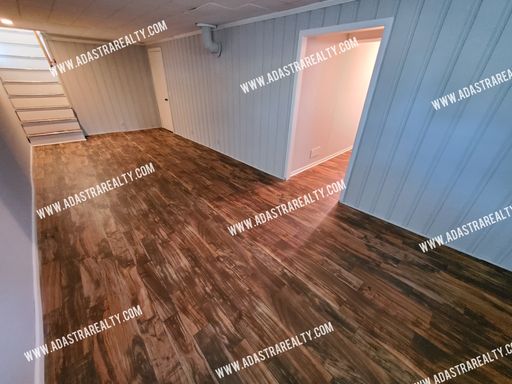 4825 W 75th St,, Prairie Village, KS 66208