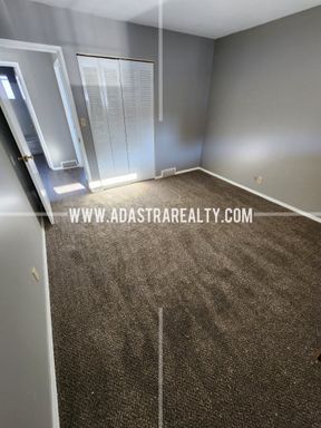 9415 Ballentine St,, Overland Park, KS 66214-1812
