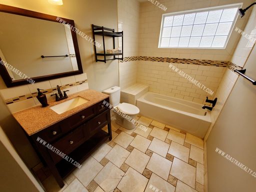 5428 Maple St,, Mission, KS 66202