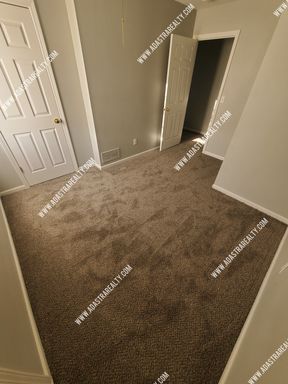 304 N 9th St,, Unit B, Louisburg, KS 66053