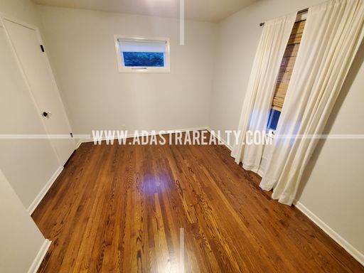 9709 Eby St,, Overland Park, KS 66212