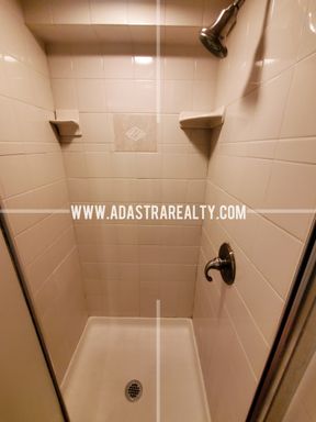 419 E 63rd Ter,, Kansas City, MO 64110-3333