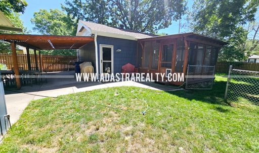227 S Walnut St,, Olathe, KS 66061