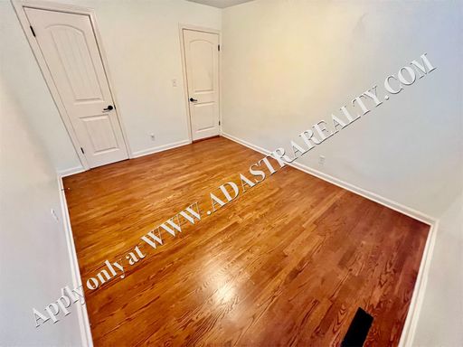  5404 Chadwick Rd, Fairway, KS 66205