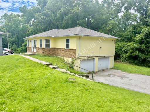 2330 N 75th Ter., Kansas City, KS 66109