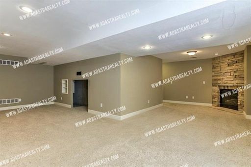 10580 S Millstone Dr,, Olathe, KS 66061-9104