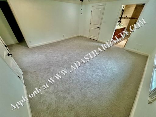  5404 Chadwick Rd, Fairway, KS 66205