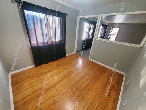 7903 Grandview St,, Overland Park, KS 66204-3303