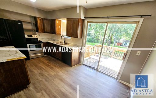 6004 E 98th St,, Kansas City, MO 64134