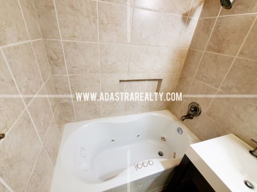 419 E 63rd Ter,, Kansas City, MO 64110-3333