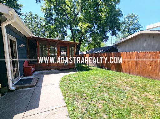 227 S Walnut St,, Olathe, KS 66061