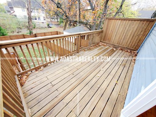 419 E 63rd Ter,, Kansas City, MO 64110-3333