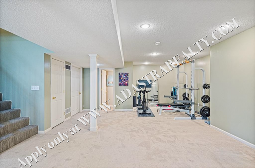 4904 157th St,, Overland Park, KS 66224