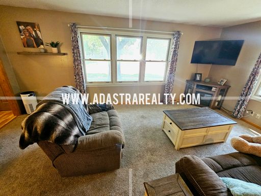 227 S Walnut St,, Olathe, KS 66061