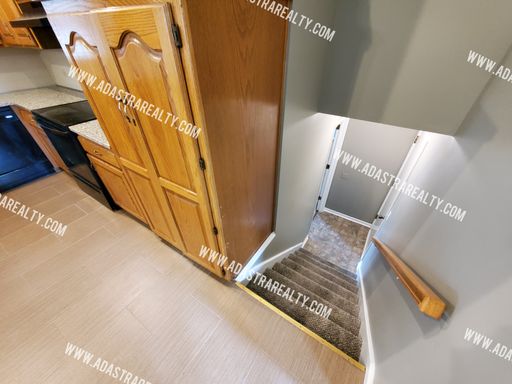 11006 W 76th St,, Shawnee, KS 66214-1268