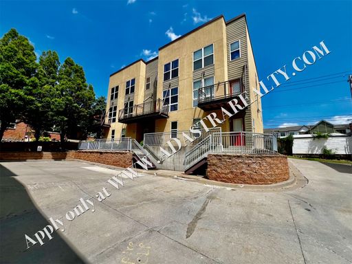 4545 Madison Ave,, Kansas City, MO 64111