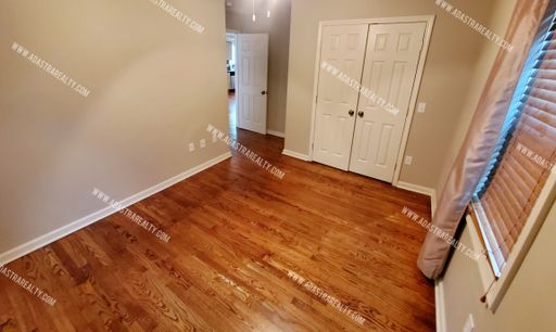 5428 Maple St,, Mission, KS 66202