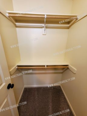 21782 W 123rd Ter,, Olathe, KS 66061-7628