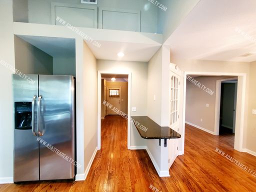 5428 Maple St,, Mission, KS 66202