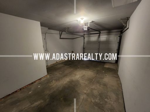 212 Brookside Dr,, Paola, KS 66071