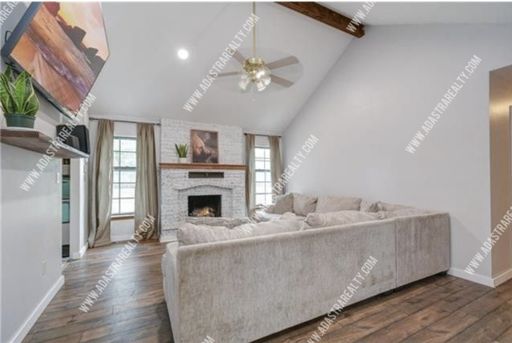 2900 SE 6th St,, Blue Springs, MO 64014