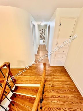  5404 Chadwick Rd, Fairway, KS 66205