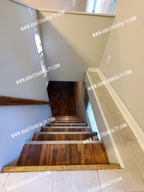 4825 W 75th St,, Prairie Village, KS 66208