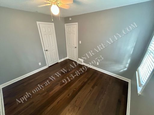 9 W Pocahontas Ln, , Kansas City, MO 64114