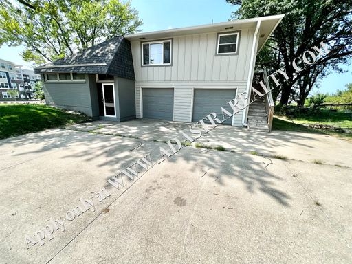 6042 Pflumm Rd,, Shawnee, KS 66216