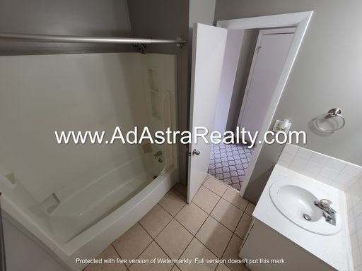 1716 E Cedar St,, Unit 6,, Olathe, KS 66062-1655