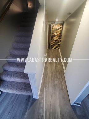 9414 Ballentine St,, Overland Park, KS 66214-1811