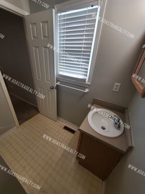11425 W 61st St, , Shawnee, KS 66203