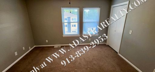 125 Kindred Ave,, Bonner Springs, KS 66012