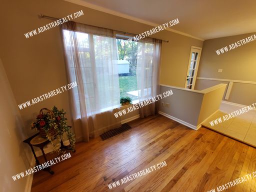4825 W 75th St,, Prairie Village, KS 66208