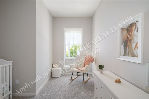 1087 N Findley St,, Olathe, KS 66061
