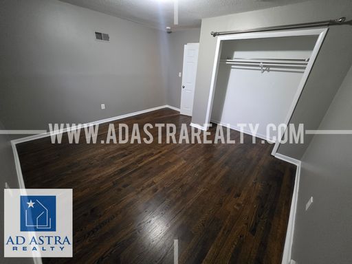 208 Brookside Dr,, Paola, KS 66071