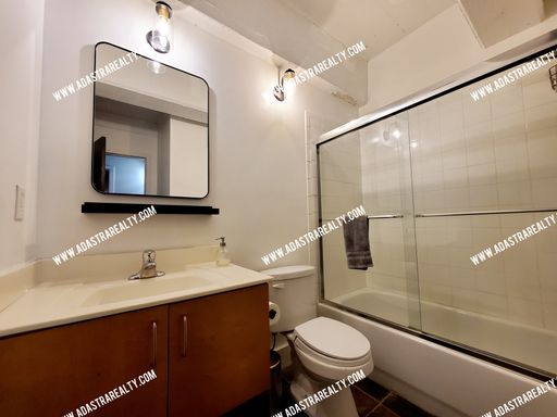 3001 Gillham Rd Apt 206,, Kansas City, MO 64108