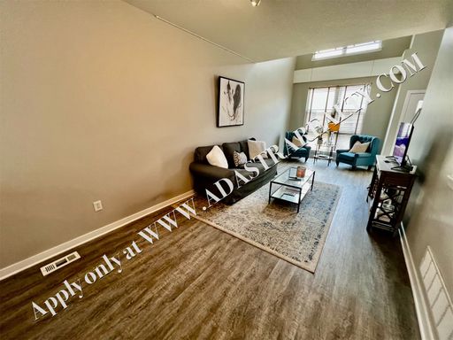 4545 Madison Ave,, Kansas City, MO 64111