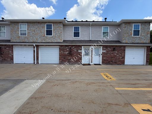 1569 E 120th St., Olathe, KS 66061