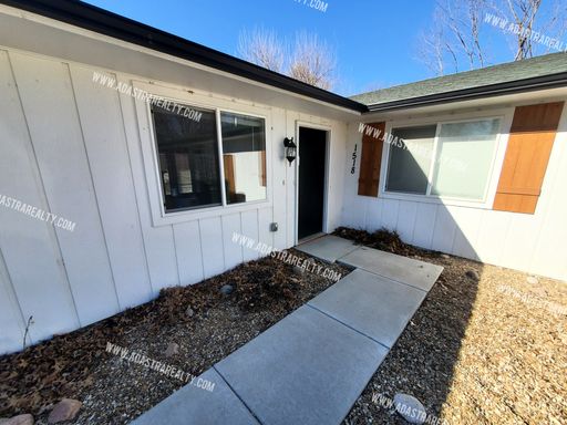 1518 W 26th St,, Lawrence, KS 66046