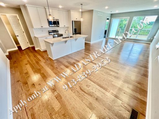18013 Hauser St,, Overland Park, KS 66062