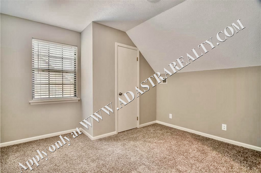 10620 W 115th St, , Overland Park, KS 66210