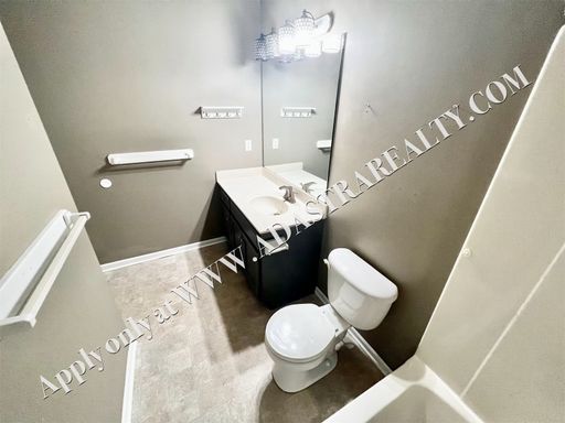 5205 Woodland Dr,, Shawnee, KS 66218-9044