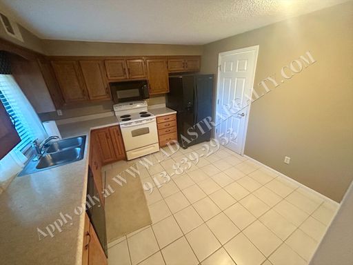 12708 W 110th Ter, , Overland Park, KS 66210