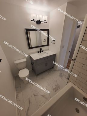 9700 W 89th Ter,, Overland Park, KS 66212