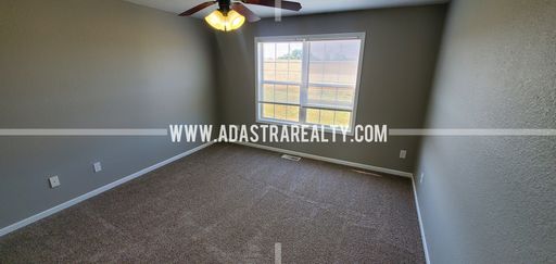 16708 Sheehan Rd,, Basehor, KS 66007