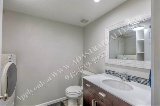 1921 SW 4th St, , Lees Summit, MO 64081